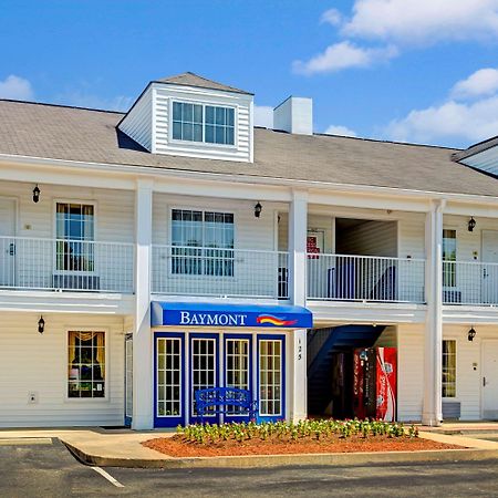 Baymont By Wyndham Smithfield Hotel Exterior photo